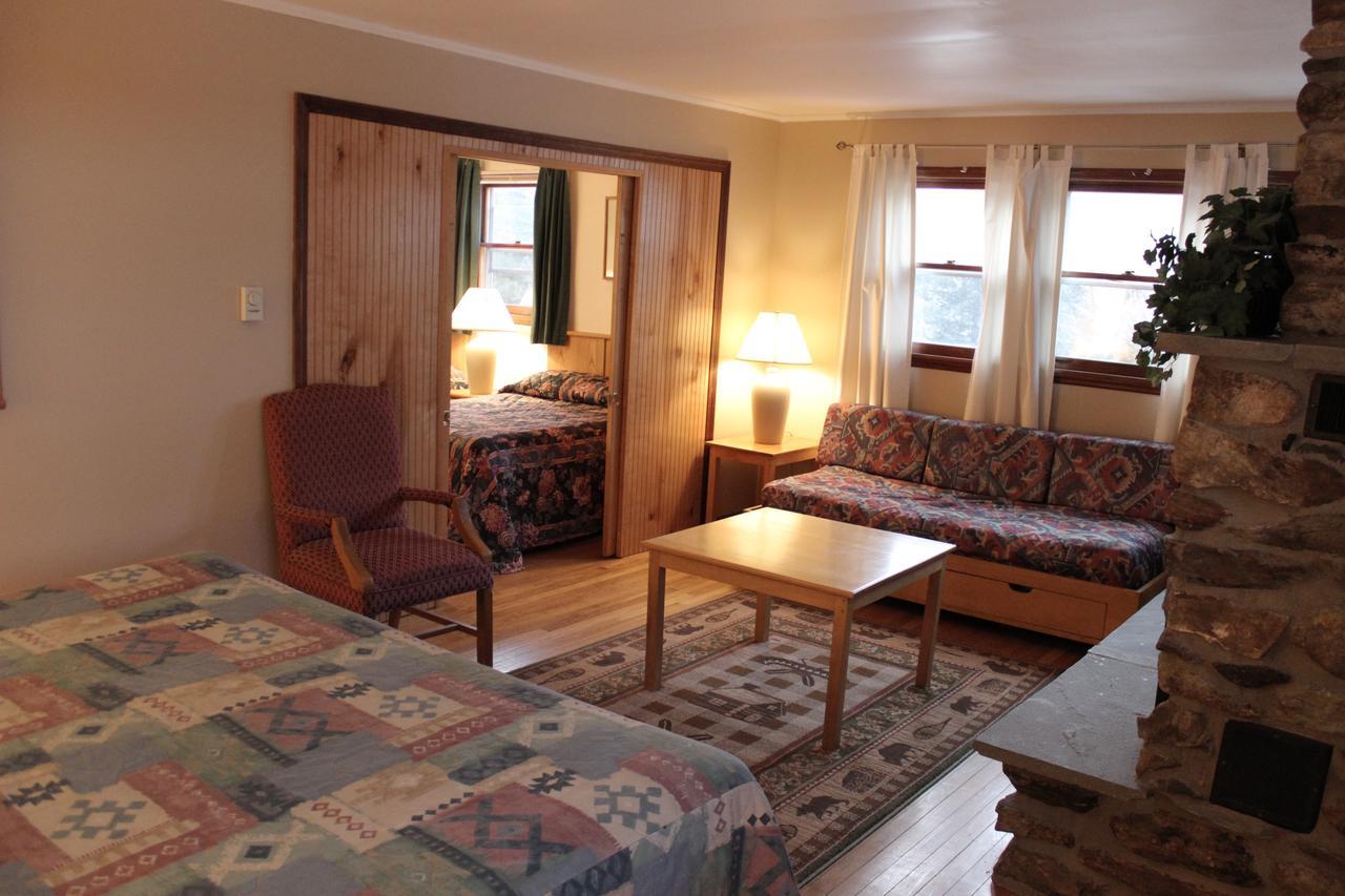 Nootka Lodge Woodsville ภายนอก รูปภาพ