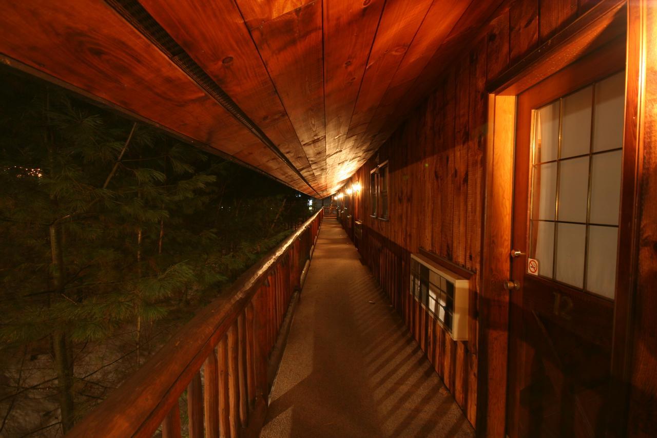 Nootka Lodge Woodsville ภายนอก รูปภาพ