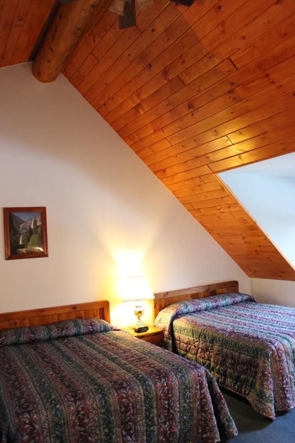 Nootka Lodge Woodsville ภายนอก รูปภาพ