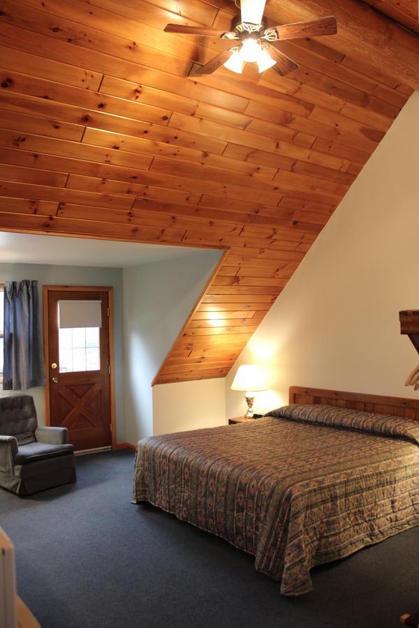 Nootka Lodge Woodsville ภายนอก รูปภาพ
