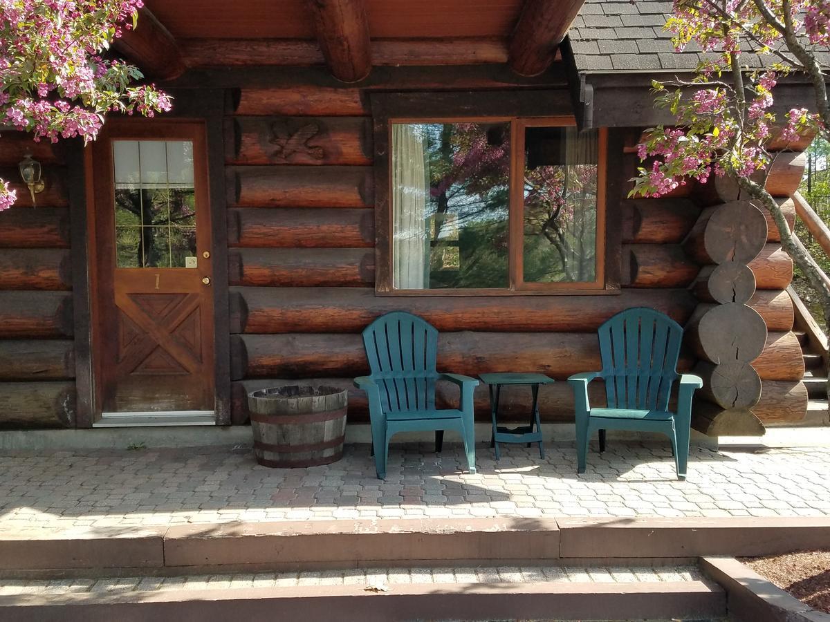 Nootka Lodge Woodsville ภายนอก รูปภาพ