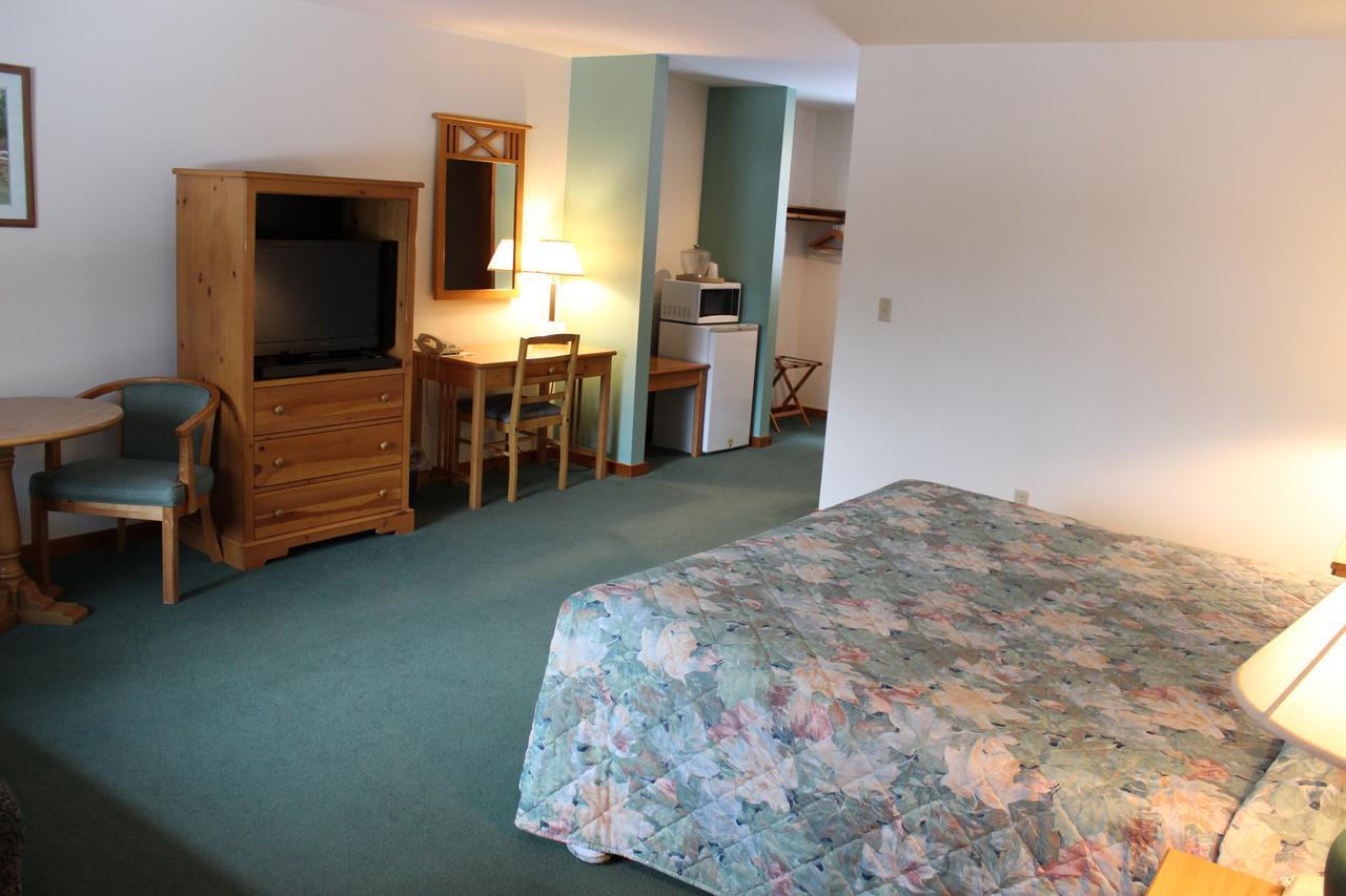 Nootka Lodge Woodsville ภายนอก รูปภาพ