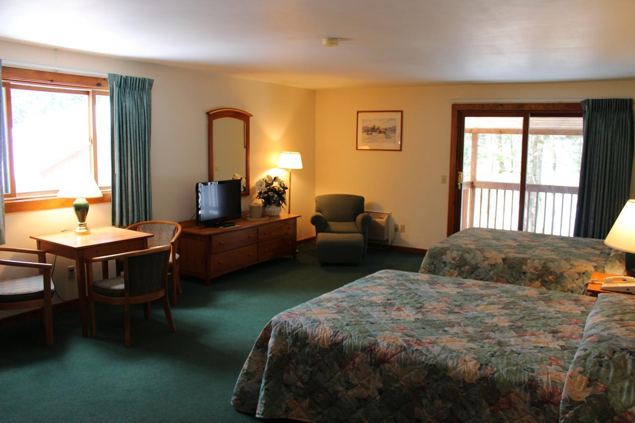 Nootka Lodge Woodsville ภายนอก รูปภาพ