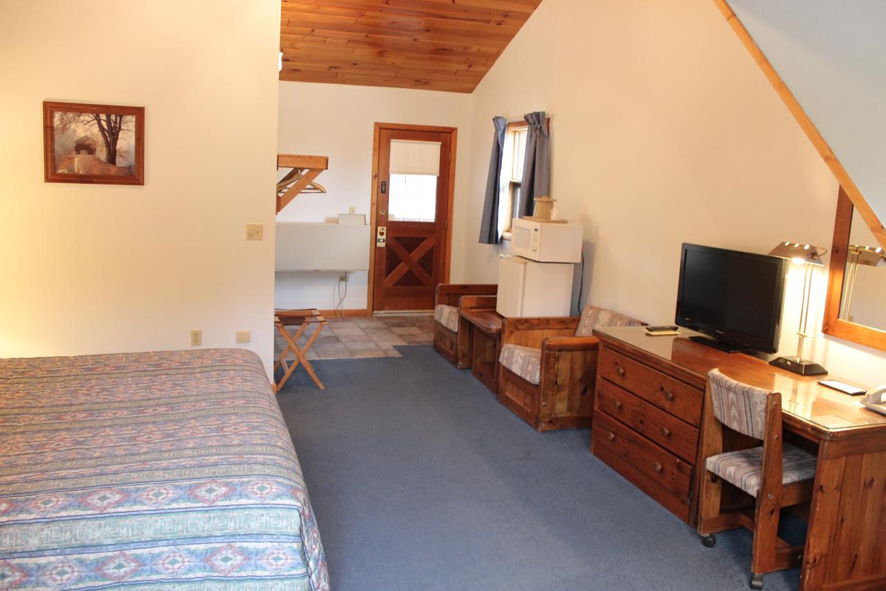Nootka Lodge Woodsville ภายนอก รูปภาพ