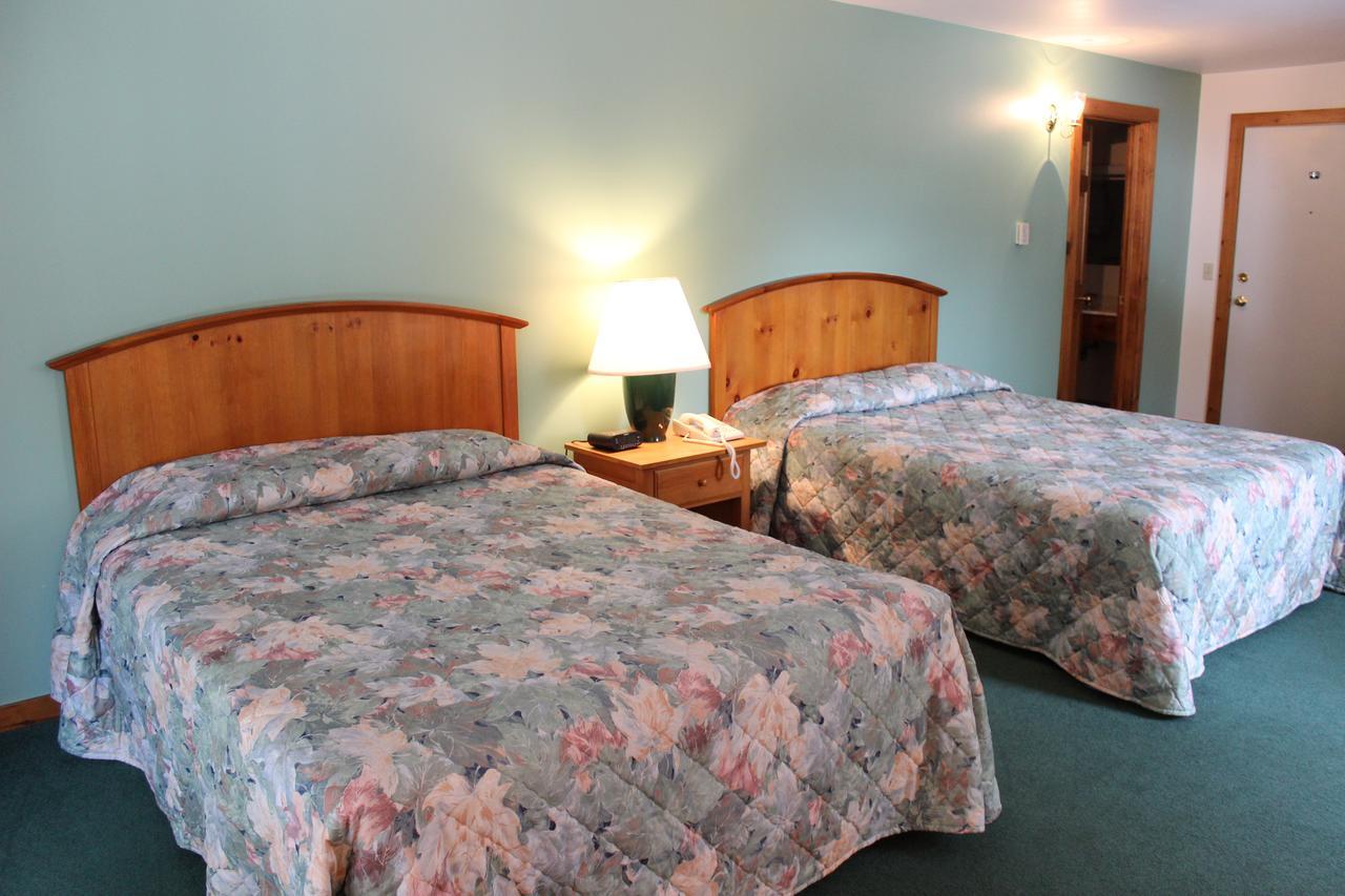 Nootka Lodge Woodsville ภายนอก รูปภาพ