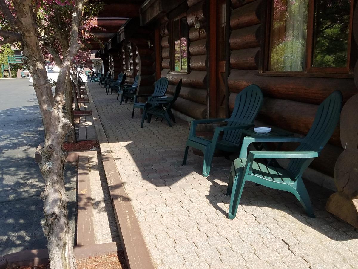 Nootka Lodge Woodsville ภายนอก รูปภาพ
